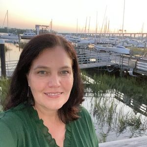 Meet your Posher, Whitney